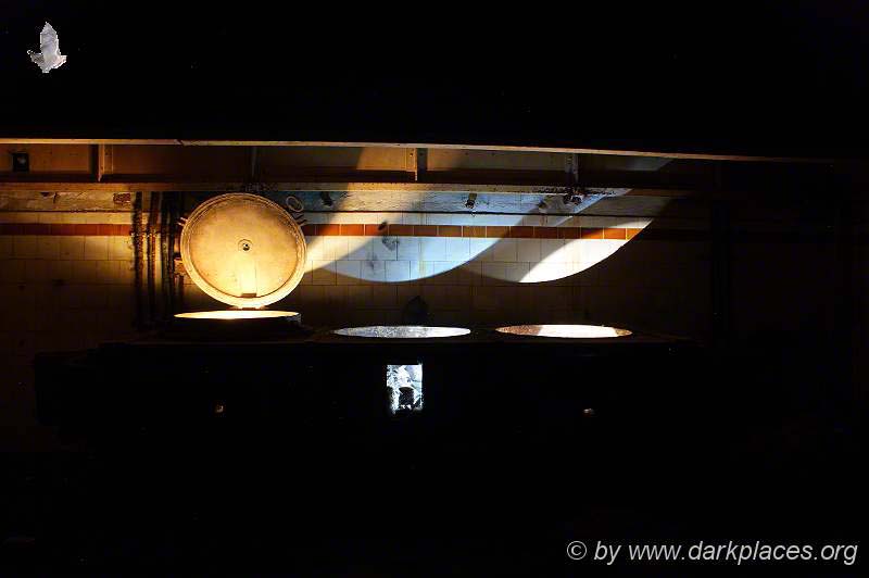 DarkPlaces066.JPG